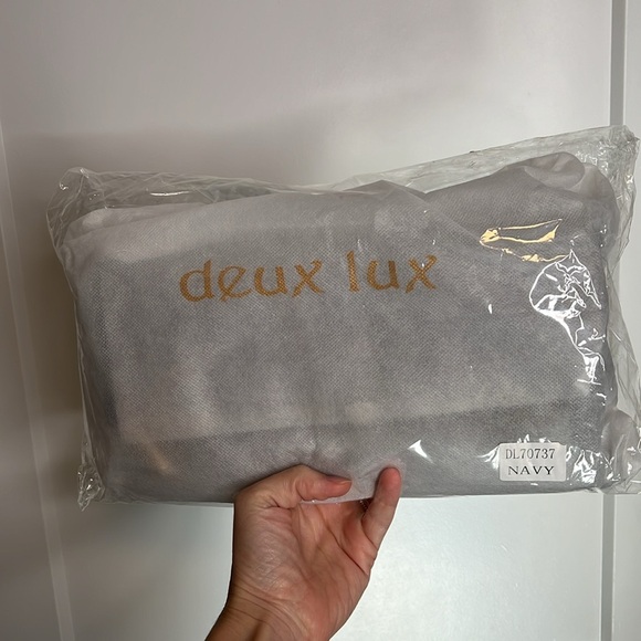 NEW Sole Society Marlee Woven Clutch/Crossbody Bag in Navy - Picture 4 of 4